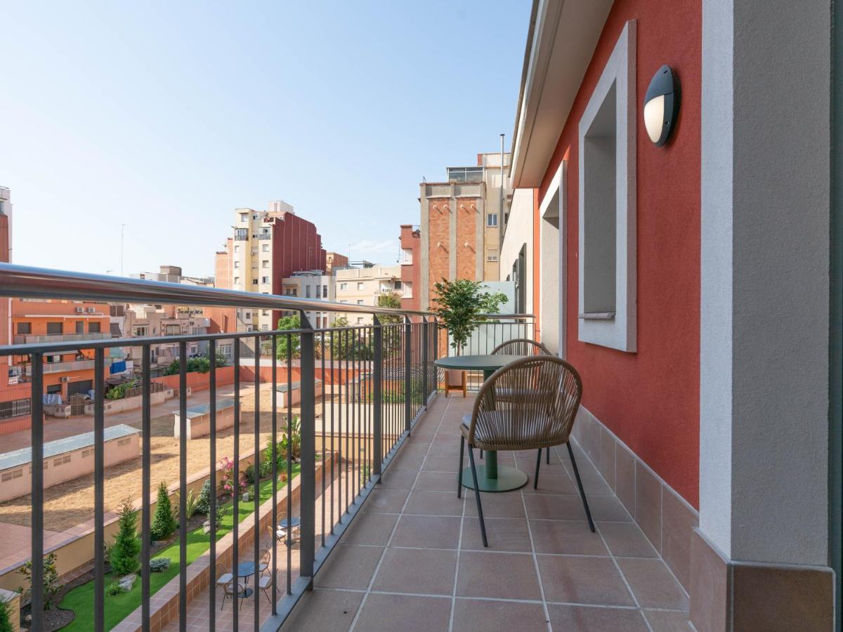 Limehome Barcelona Carrer De Besalu 90 - Estancia Temporal Ngoại thất bức ảnh