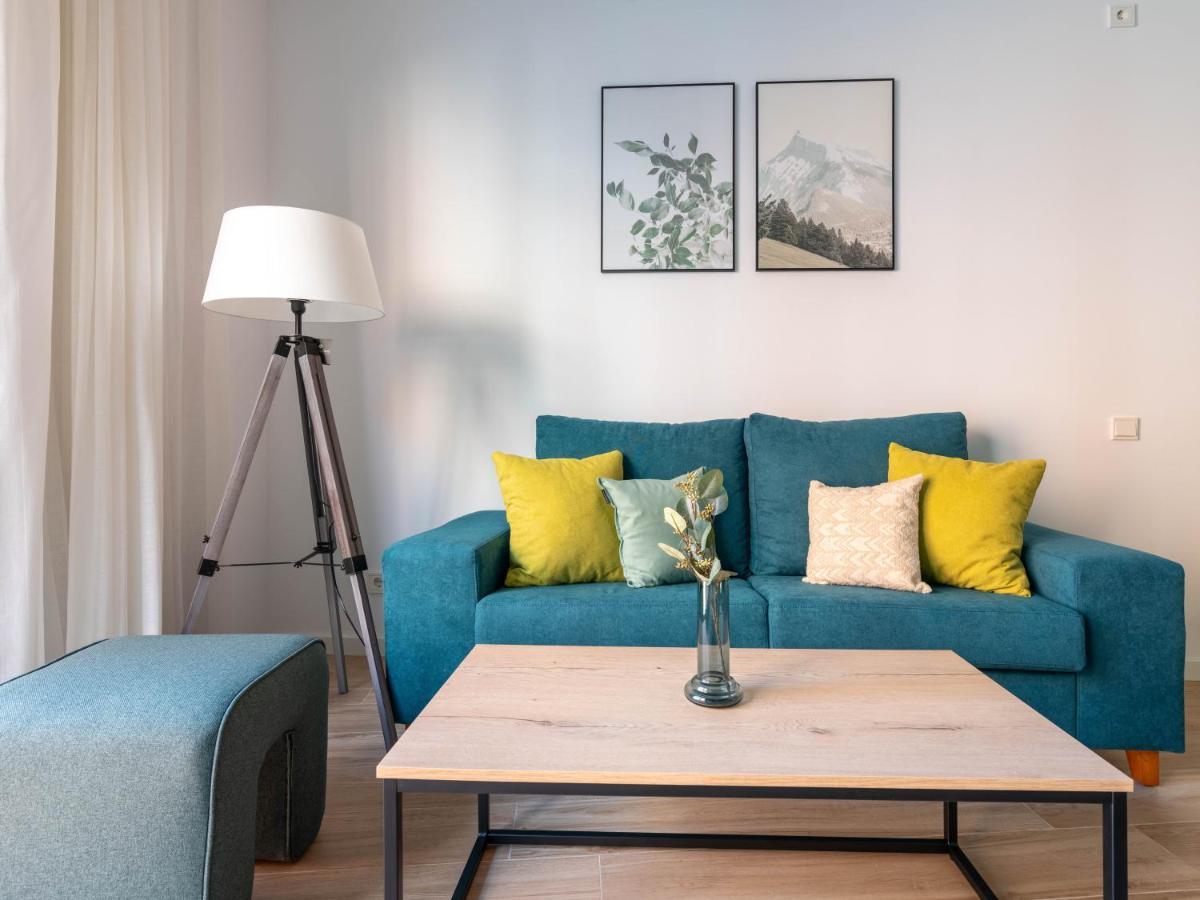 Limehome Barcelona Carrer De Besalu 90 - Estancia Temporal Ngoại thất bức ảnh