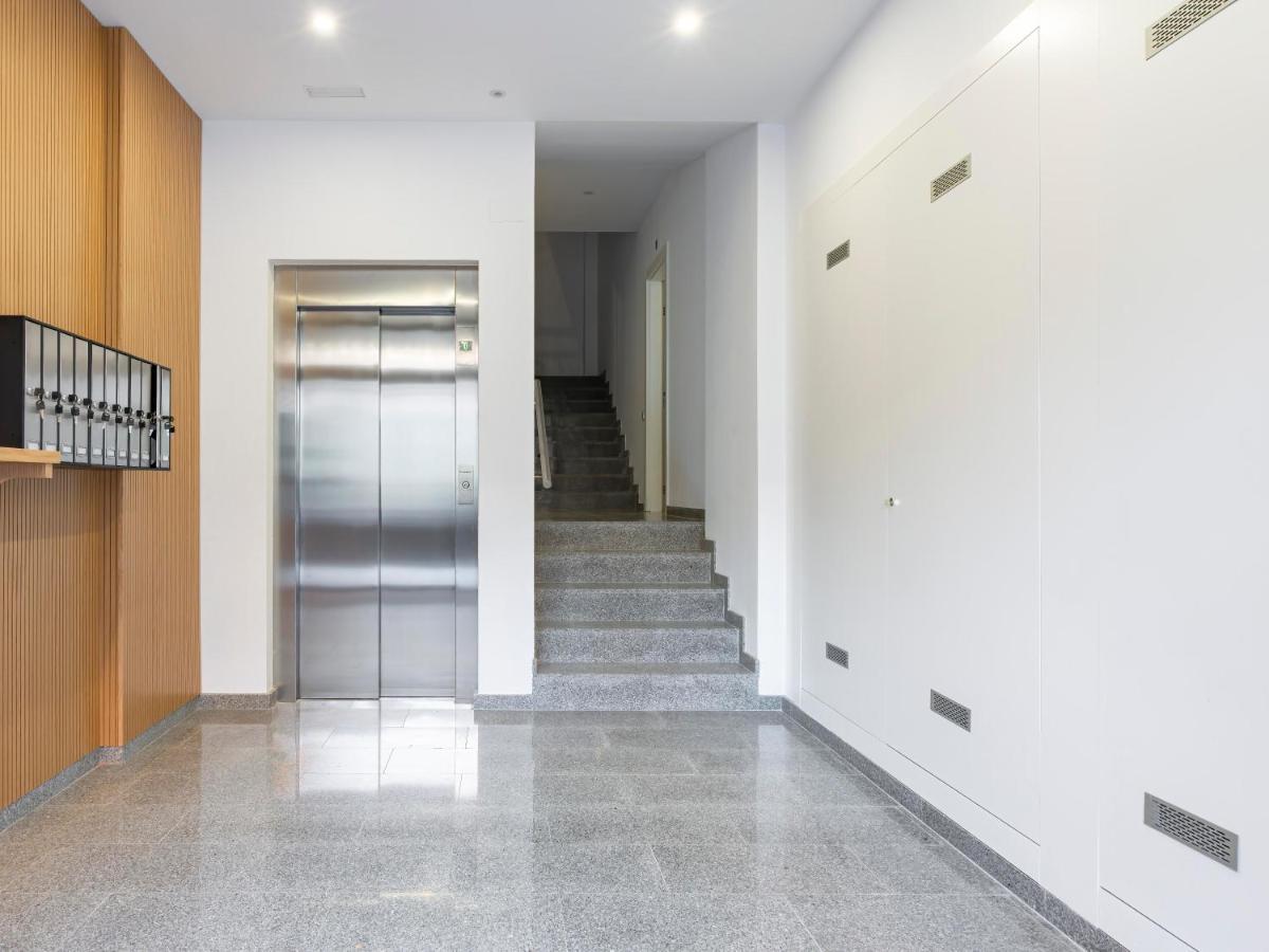 Limehome Barcelona Carrer De Besalu 90 - Estancia Temporal Ngoại thất bức ảnh